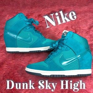 Nike Dunk Sky High Women’s Teal Wedge Sneakers 7.5